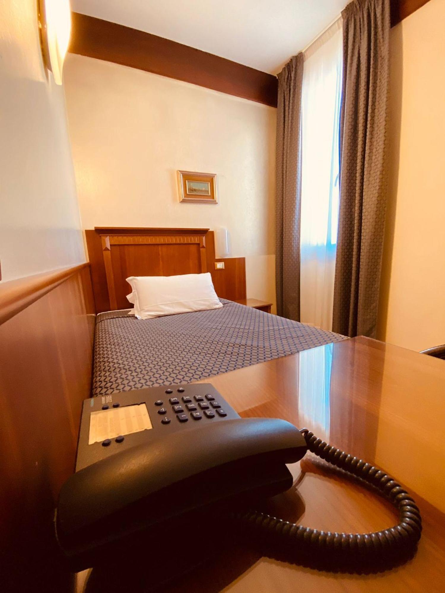 Hotel Bellevue Ρίμινι Εξωτερικό φωτογραφία