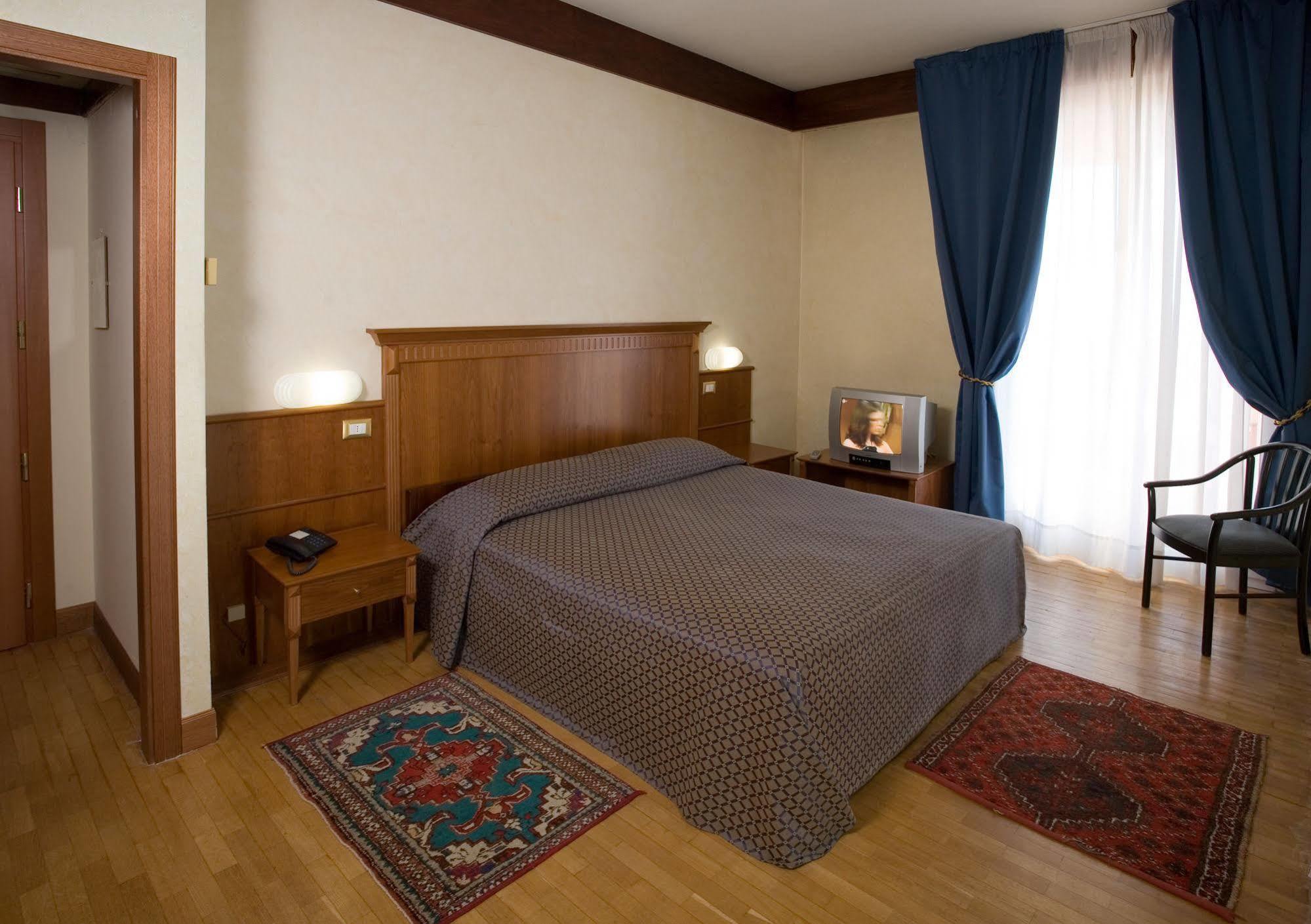 Hotel Bellevue Ρίμινι Εξωτερικό φωτογραφία